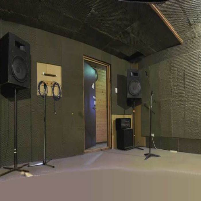 medium room